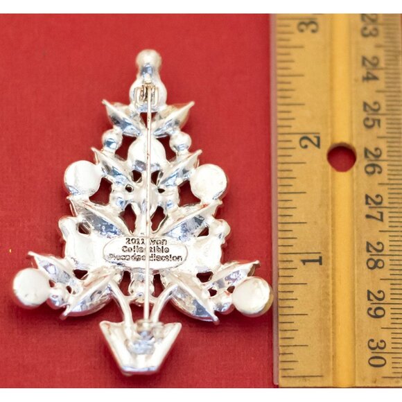 Vintage Faux Pearls & Rhinestones Christmas Tree Brooch by Avon - F44 - Picture 2 of 2